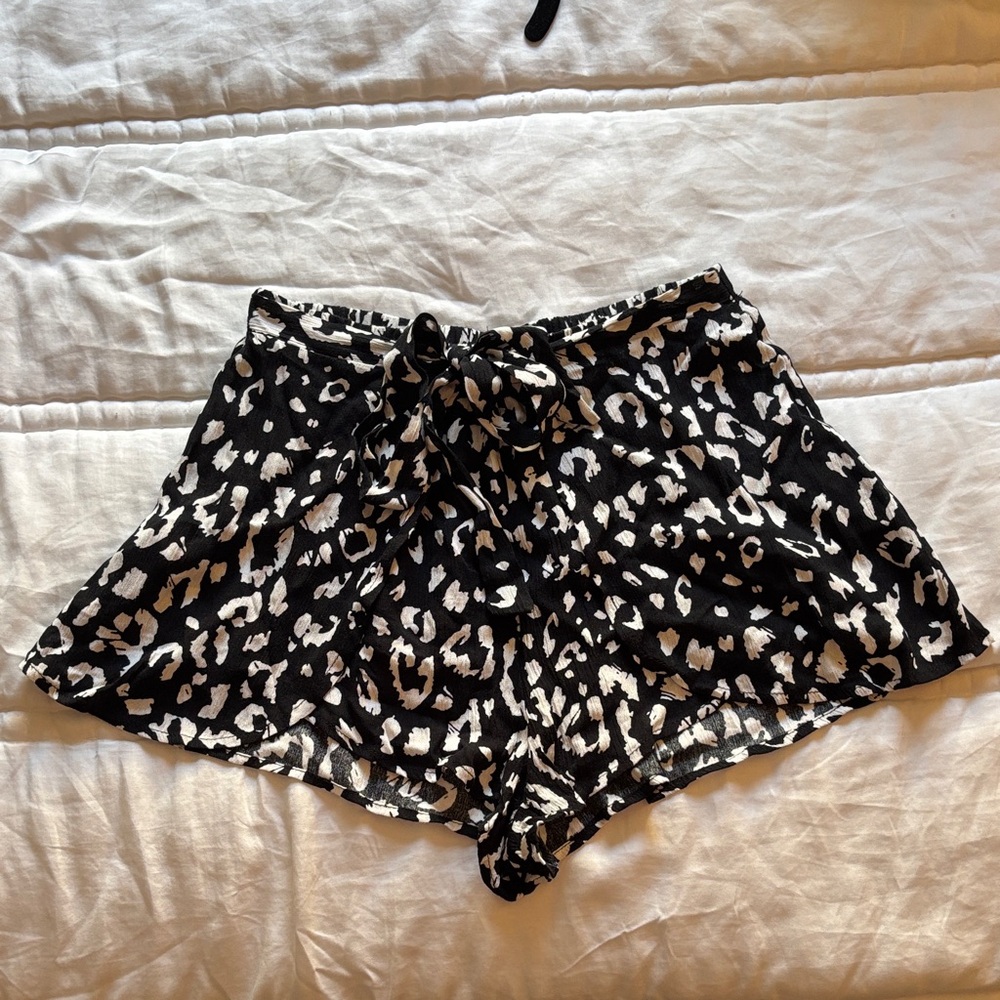 Lulu's Black & White Leopard Shorts